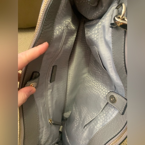 Kate Spade Grey Leather Handbag with shoulder strap - Picture 5 of 8